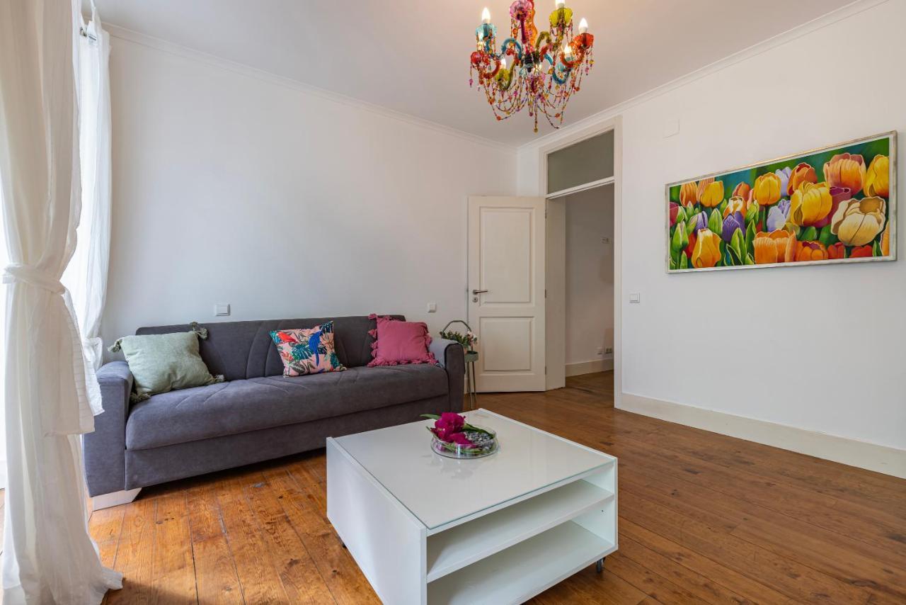 Lovely Patio Getaway In Lisbon Apartment ภายนอก รูปภาพ