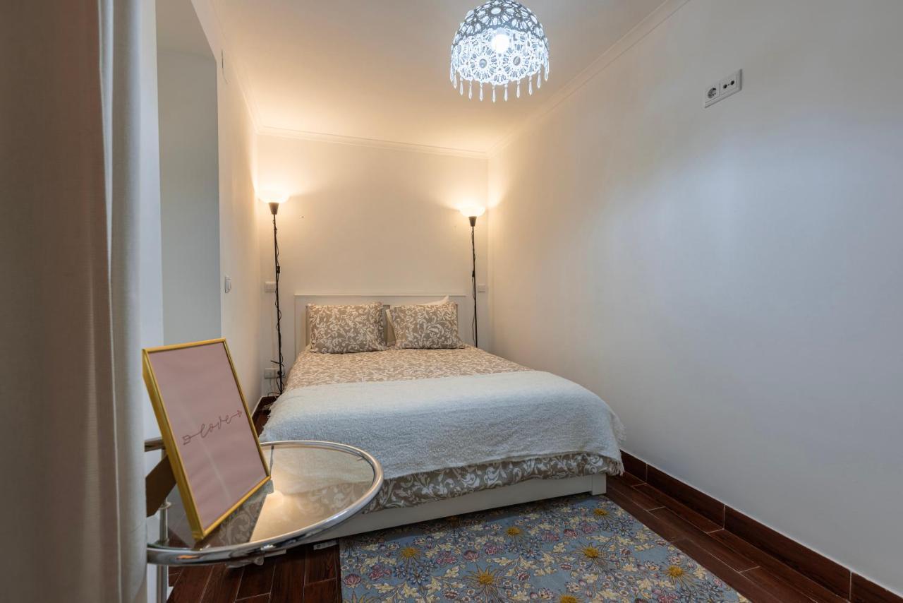 Lovely Patio Getaway In Lisbon Apartment ภายนอก รูปภาพ